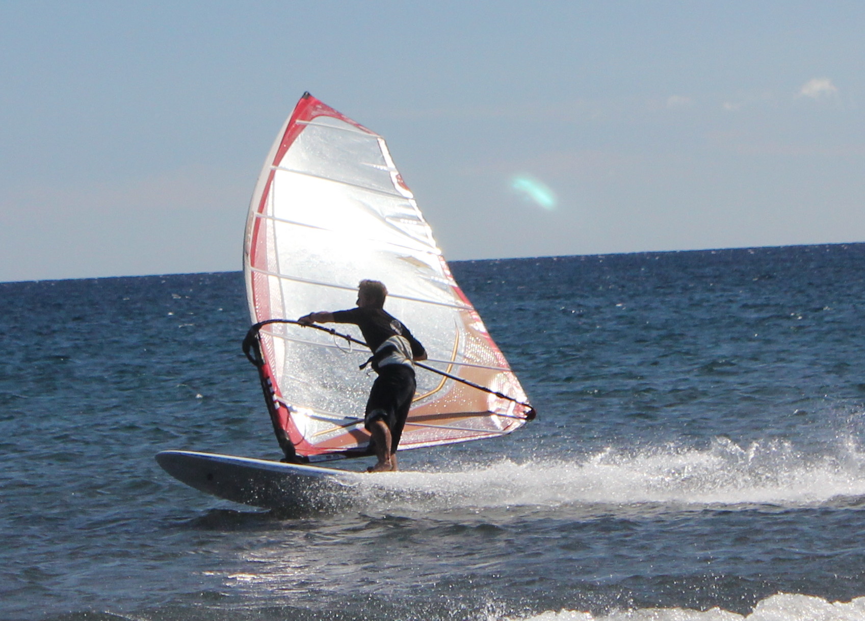 how-to-windsurf-the-power-gybe-and-the-carve-gybe